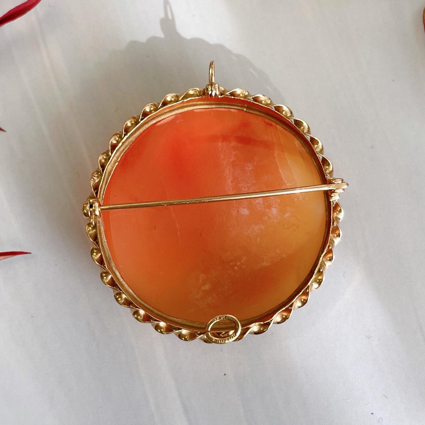 Mid-Century Admark 14k Yellow Gold and Shell Cameo Victorian Revival Brooch/Pendant
