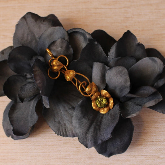 Art Nouveau 14k Yellow Gold and Peridot Flower Pendant