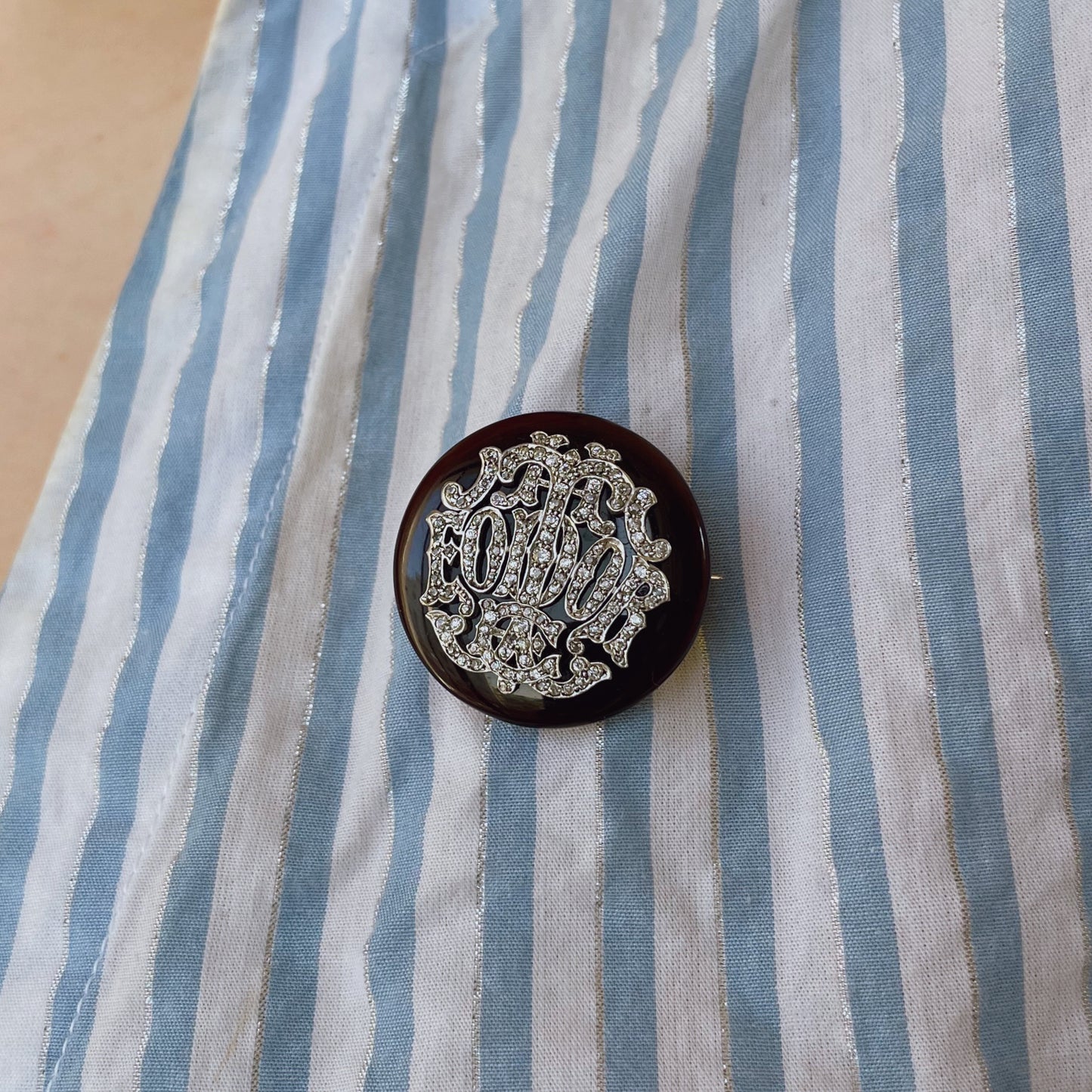 Edwardian 14k Yellow Gold, Platinum, Diamond, and Agate Mourning Brooch