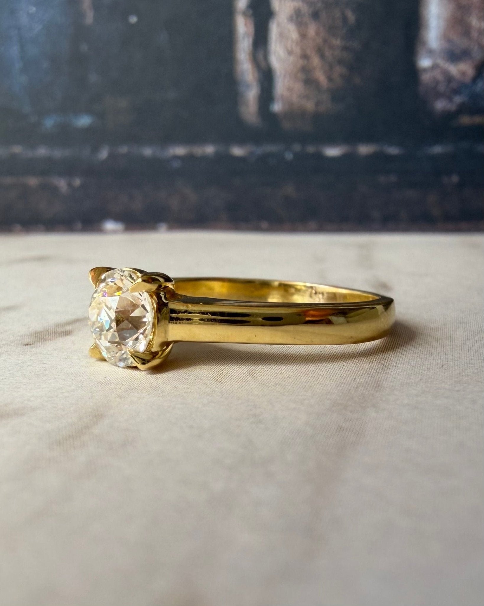 18k Yellow Gold 0.90 Carat Old European Cut Solitaire Ring - Clover Collective Antiques