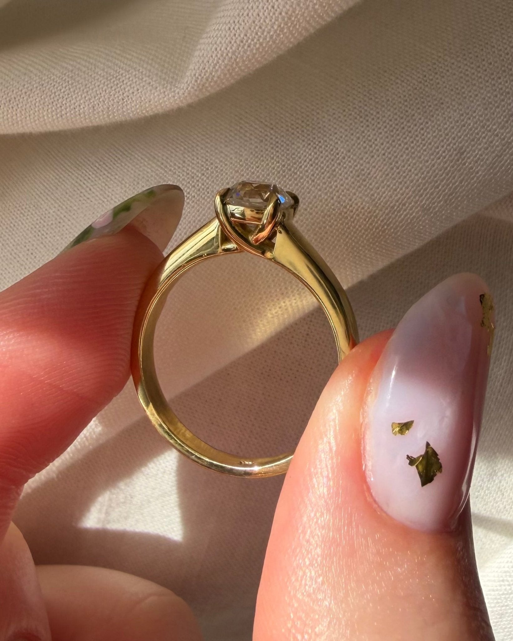 18k Yellow Gold 0.90 Carat Old European Cut Solitaire Ring - Clover Collective Antiques