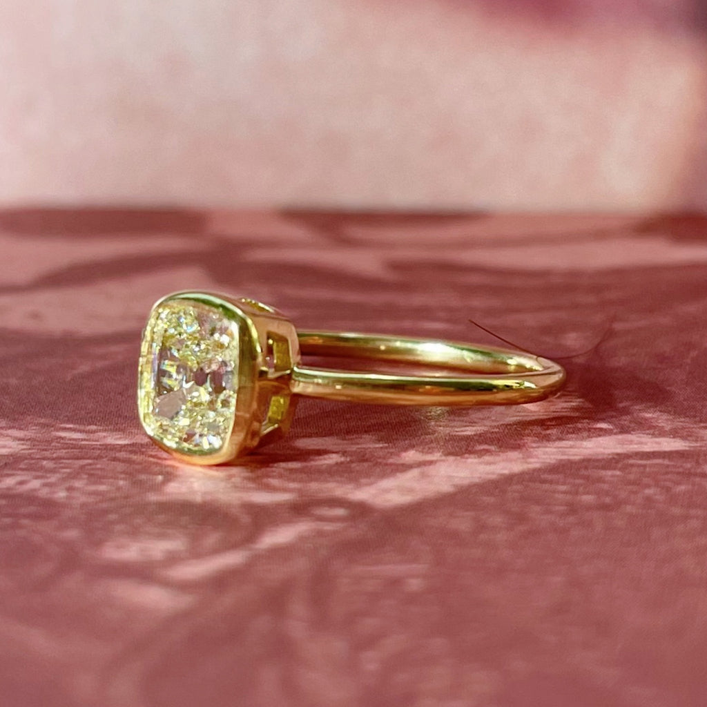 18k Yellow Gold Antique Old Mine Cut Diamond Bezel Set Solitaire Ring - Clover Collective Antiques