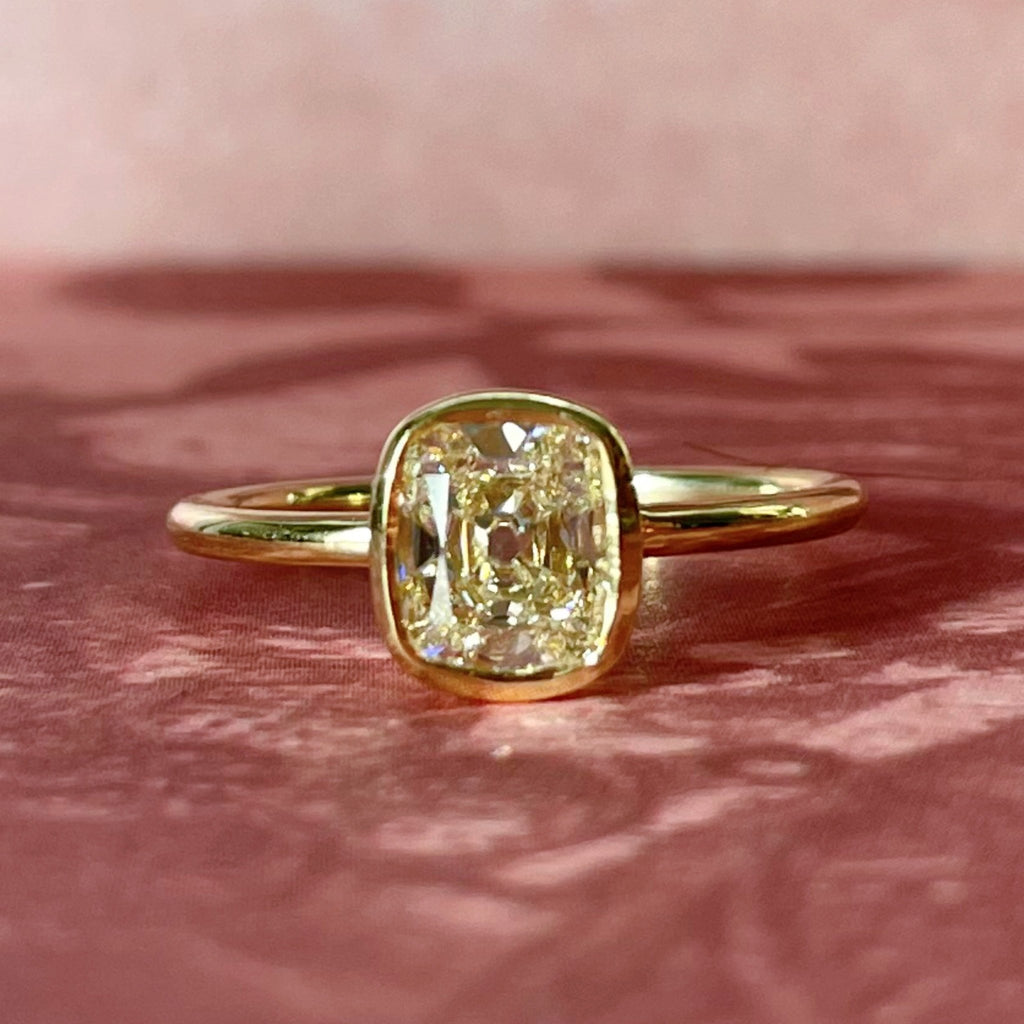 18k Yellow Gold Antique Old Mine Cut Diamond Bezel Set Solitaire Ring - Clover Collective Antiques