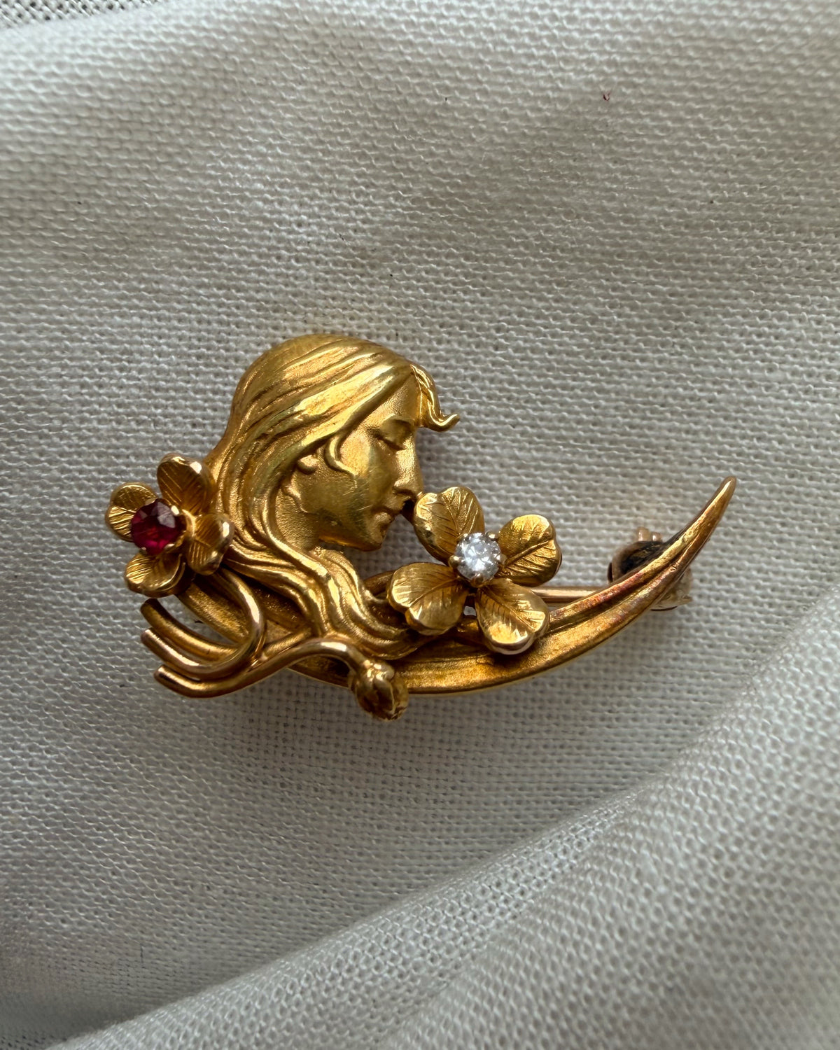 Art Nouveau 14k Yellow Gold, Diamond, and Ruby Clover Goddess Crescent Moon Pin