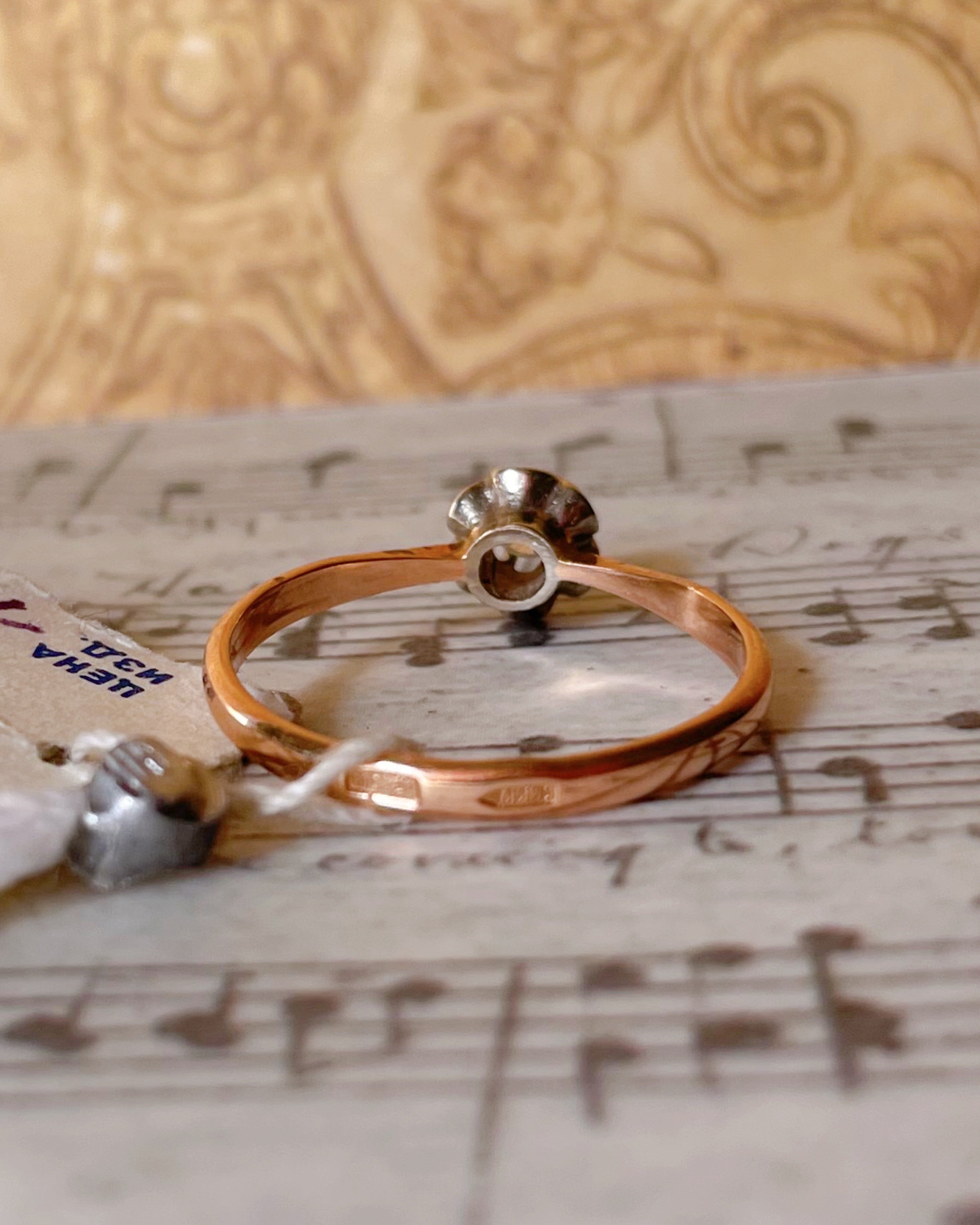 Vintage Soviet Kiev Jewelry Company 14k Two-Tone Gold and Cubic Zirconia Buttercup Deadstock Ring