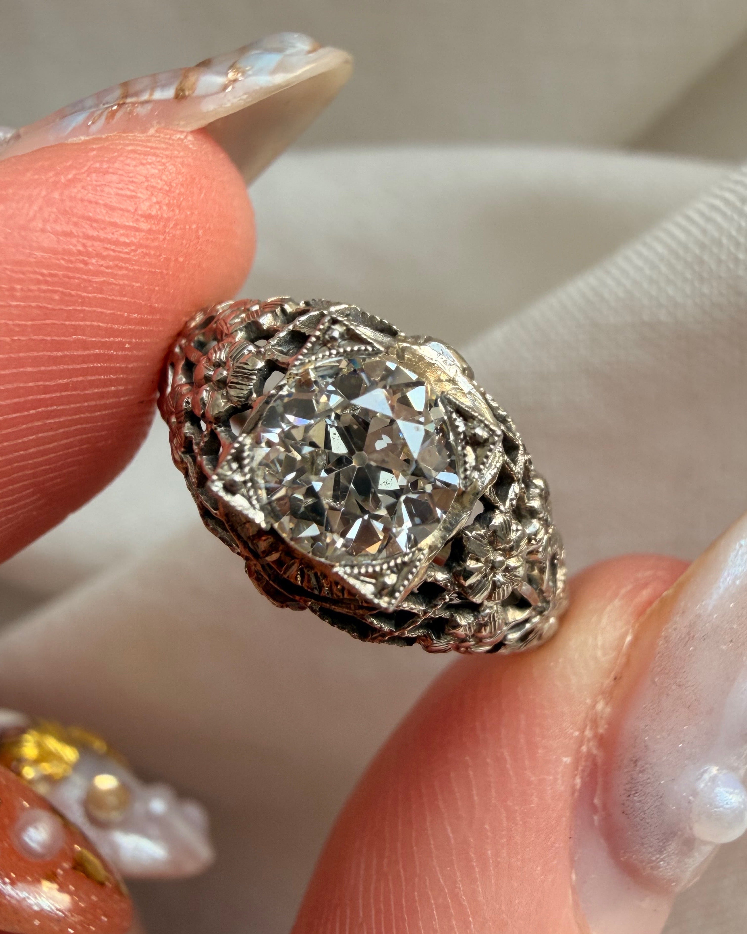Art Deco Old European Cut Diamond and 18k White Gold Filigree Ring