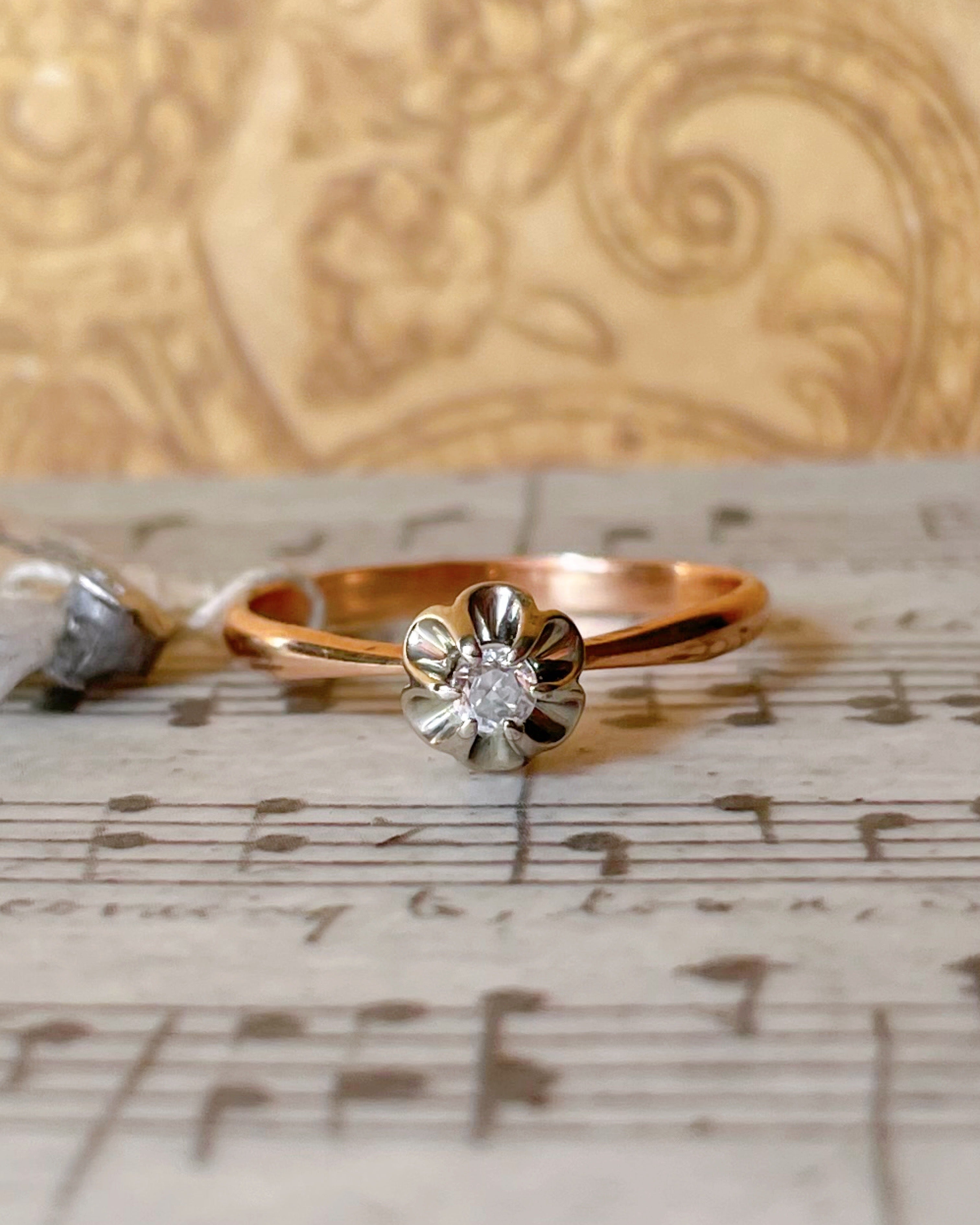 Vintage Soviet Kiev Jewelry Company 14k Two-Tone Gold and Cubic Zirconia Buttercup Deadstock Ring