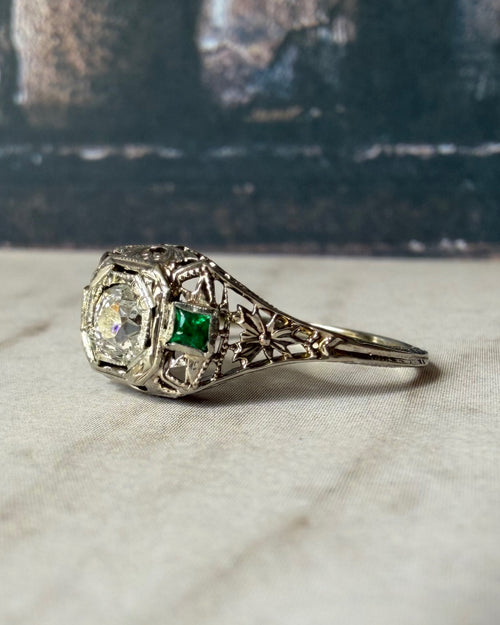 Art Deco 18k White Gold, Old Mine Diamond, and Emerald Filigree Ring