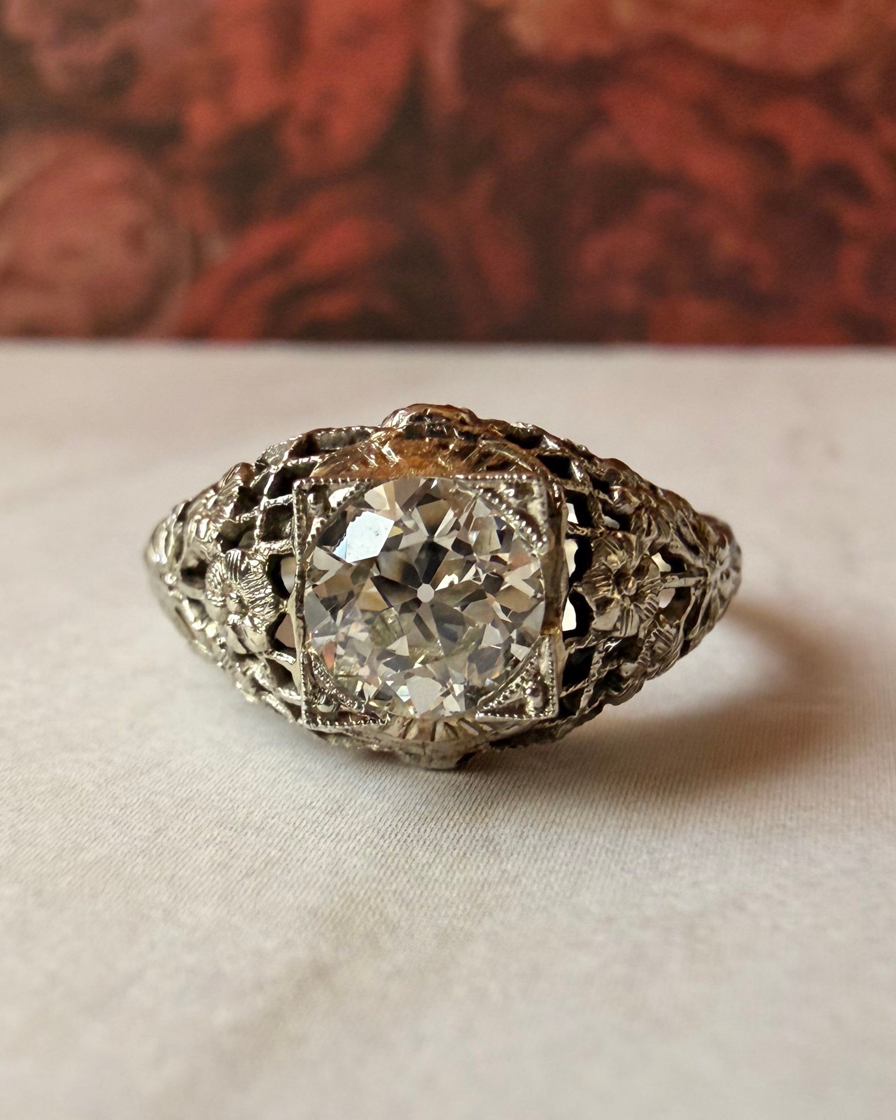 Art Deco Old European Cut Diamond and 18k White Gold Filigree Ring