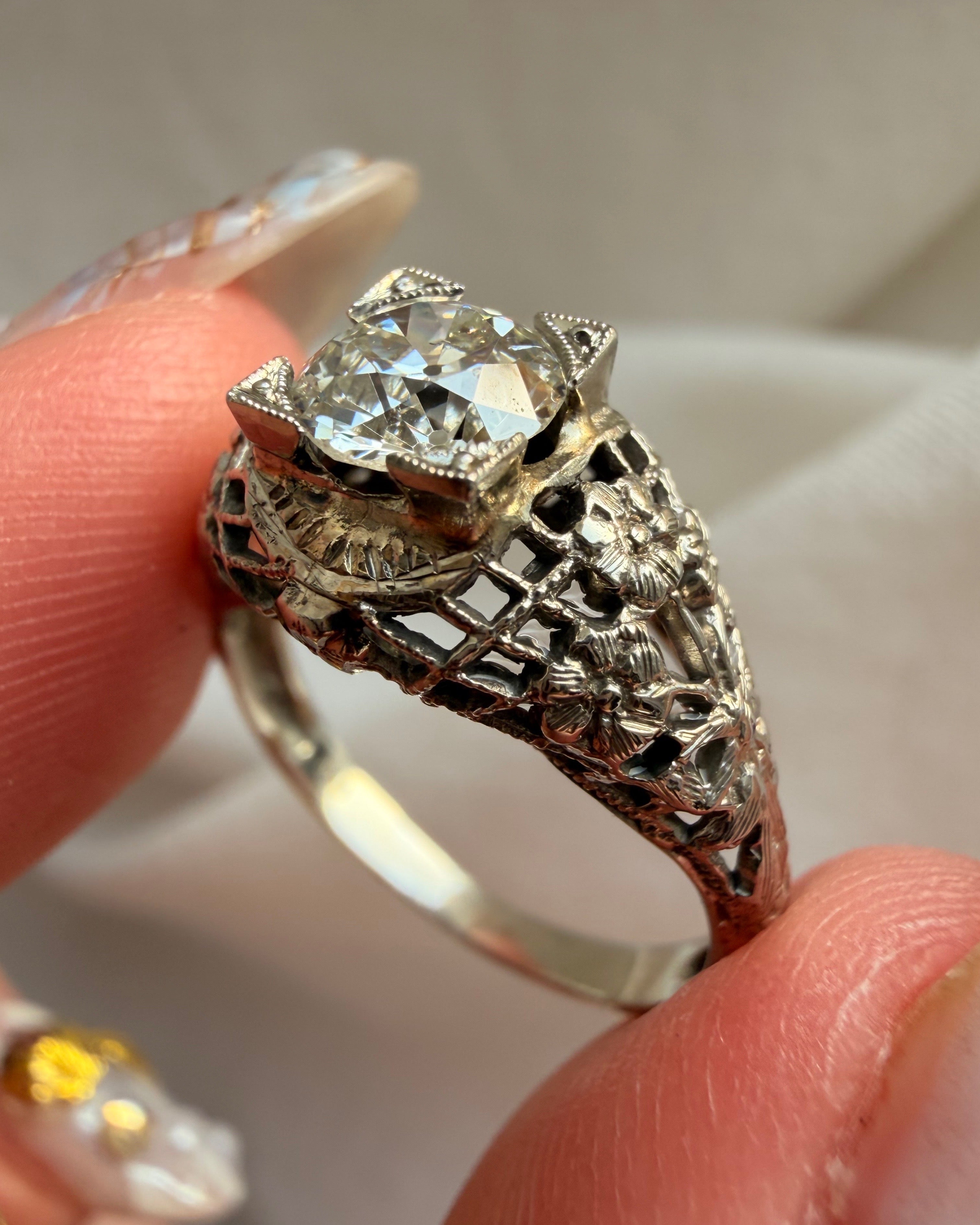 Art Deco Old European Cut Diamond and 18k White Gold Filigree Ring