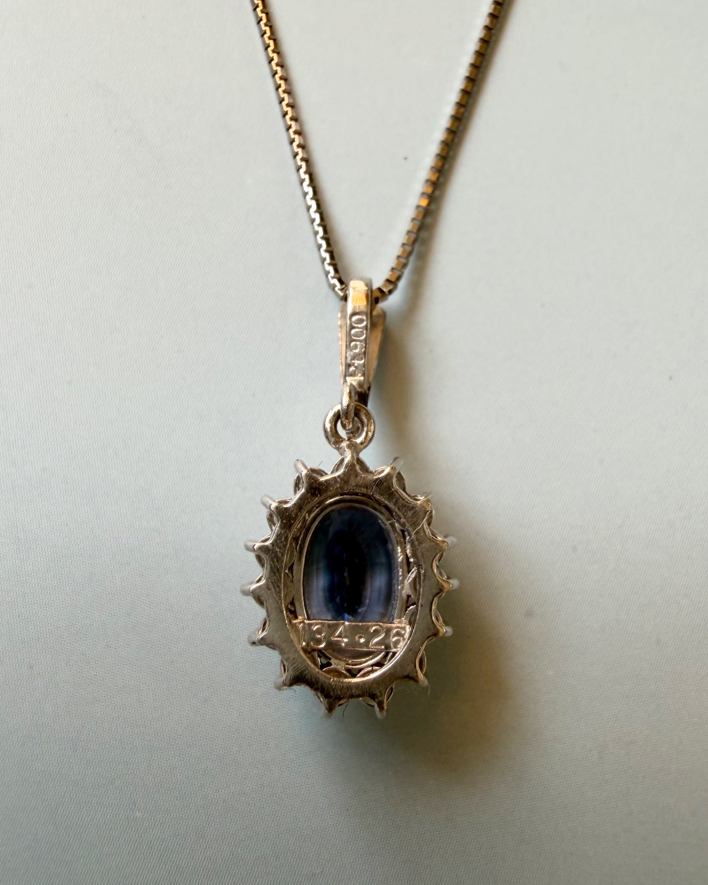 Vintage Platinum and 1.34 Carat Sapphire Cluster Box Chain Pendant Necklace