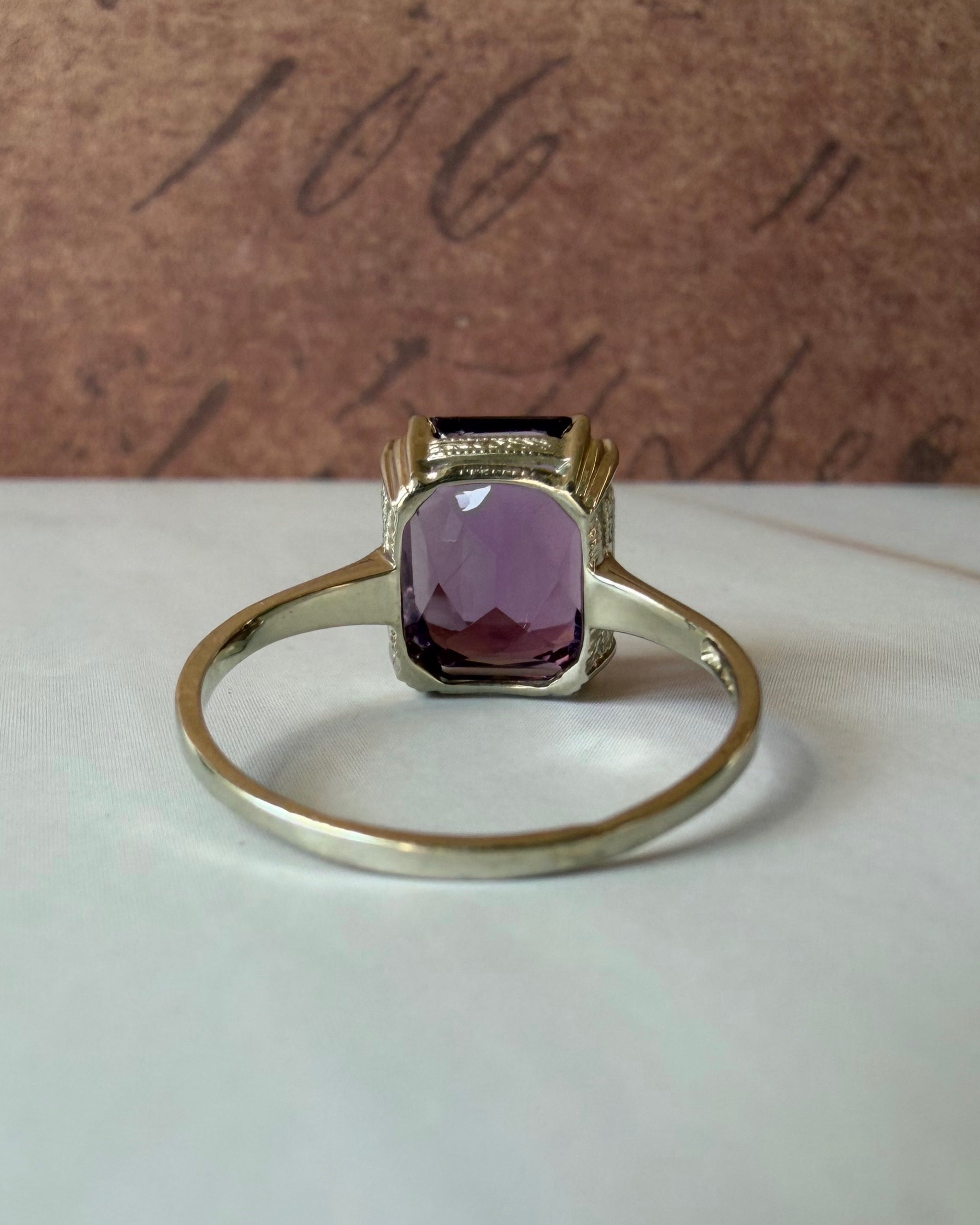 Art Deco 14k White Gold and Amethyst Ring