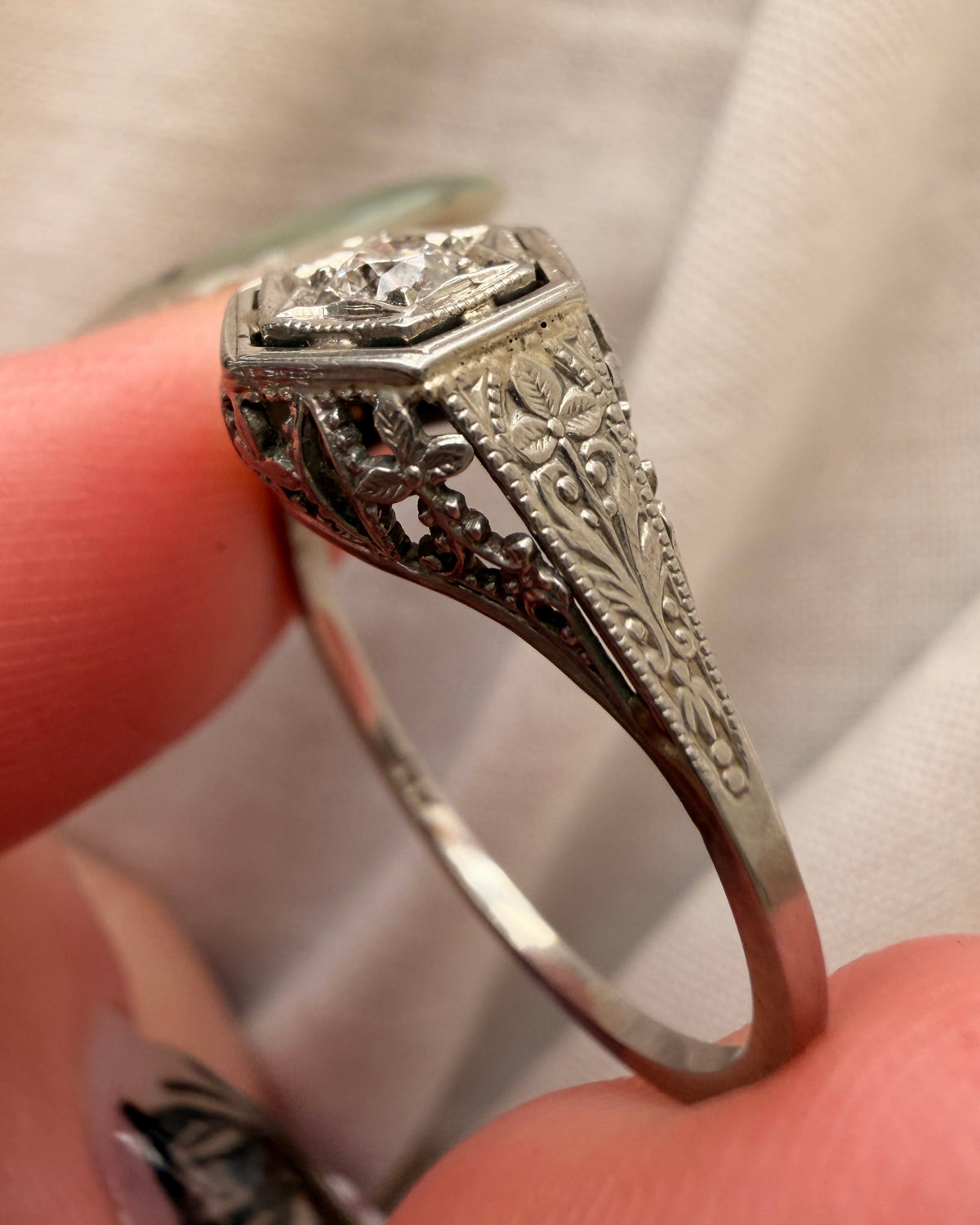 Art Deco 18k White Gold and Old European Cut Diamond Filigree Ring