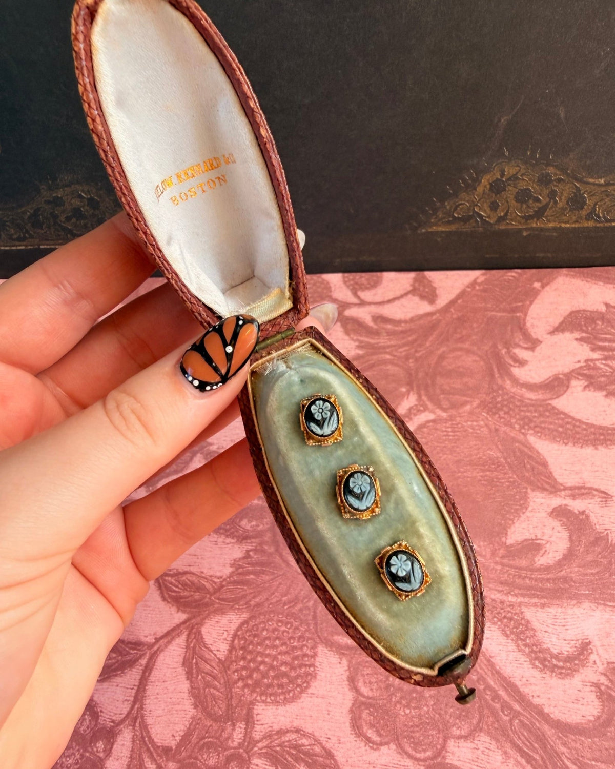 Antique Bigelow, Kennard & Co. 10k Gold Sardonyx Forget-Me-Not Buttons with Original Box - Clover Collective Antiques