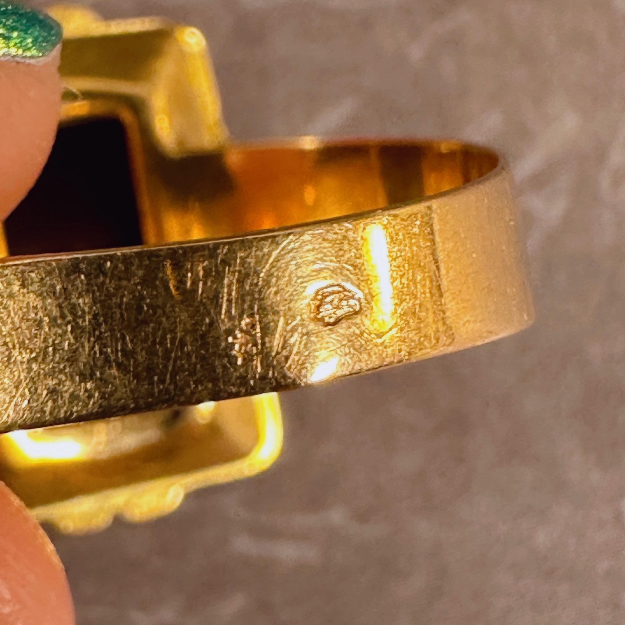 Antique French 18k Yellow Gold Agate Cameo Ring - Clover Collective Antiques