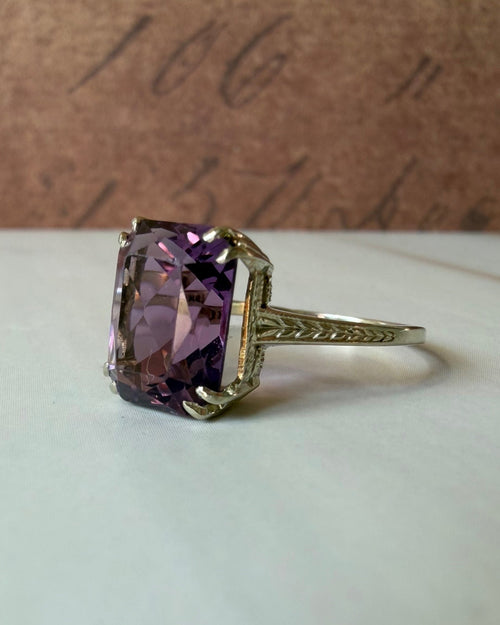 Art Deco 14k White Gold and Amethyst Ring - Clover Collective Antiques