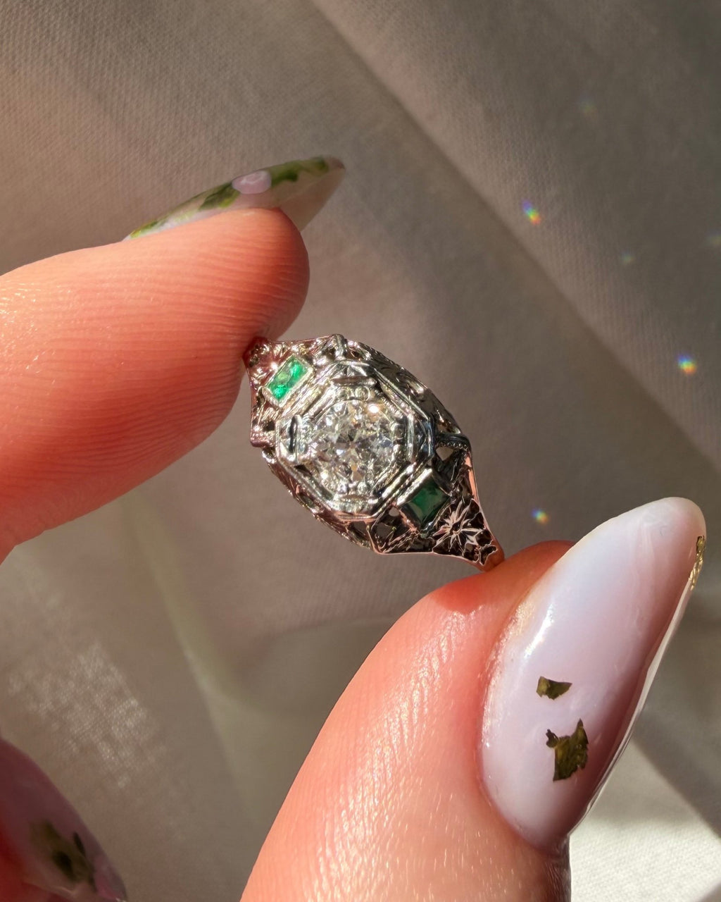 Art Deco 18k White Gold, Old Mine Diamond, and Emerald Filigree Ring - Clover Collective Antiques