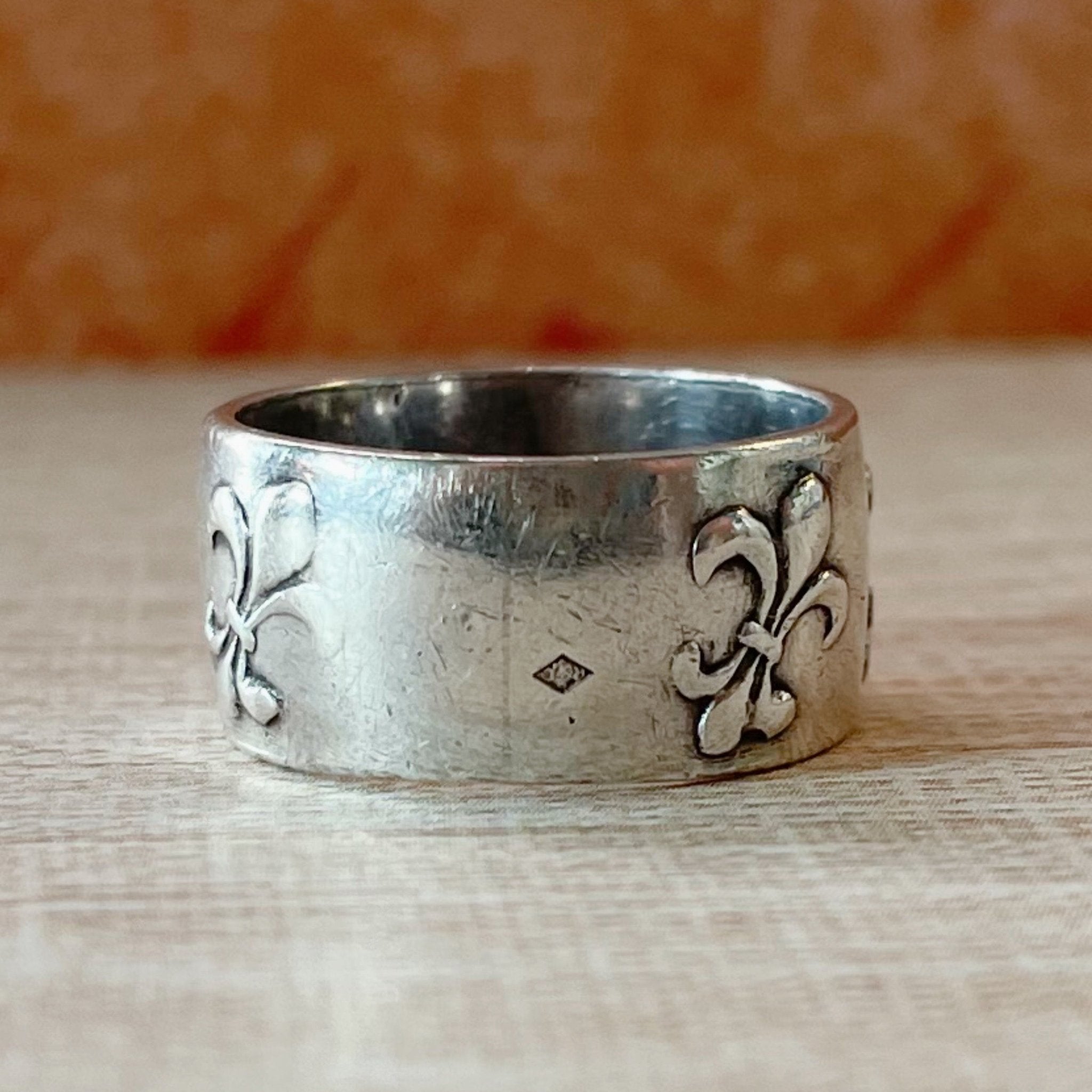 Art Nouveau French Sterling Silver Fleur de Lis Band Ring - Clover Collective Antiques