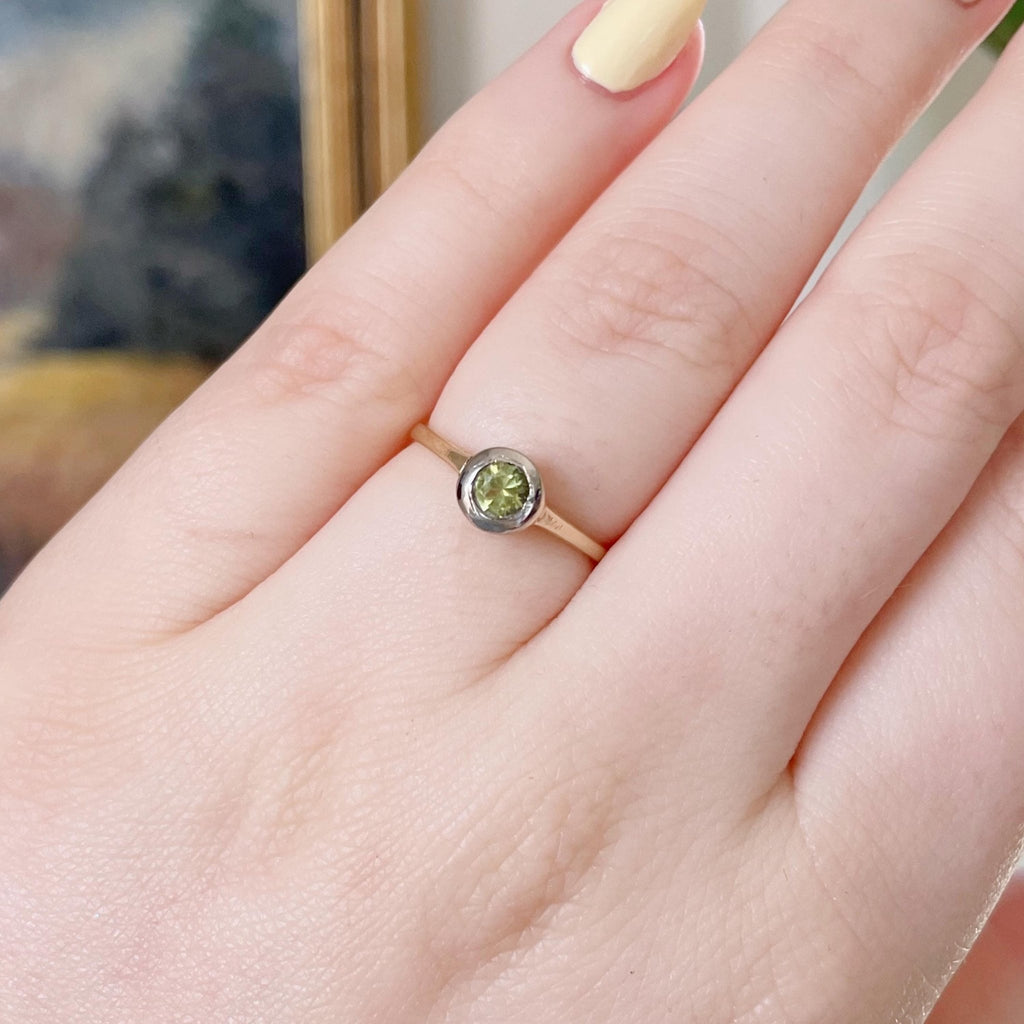 Edwardian 14k Yellow Gold and Peridot Bezel Set Ring - Clover Collective Antiques
