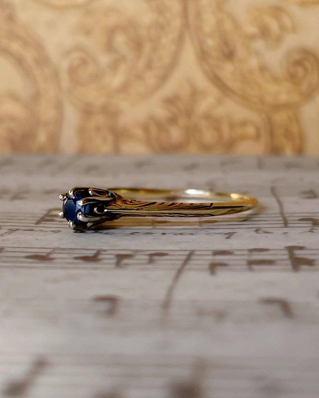 Edwardian 14k Yellow Gold and Sapphire Solitaire Ring - Clover Collective Antiques