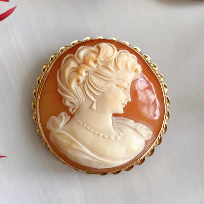 Mid-Century Admark 14k Yellow Gold and Shell Cameo Victorian Revival Brooch/Pendant