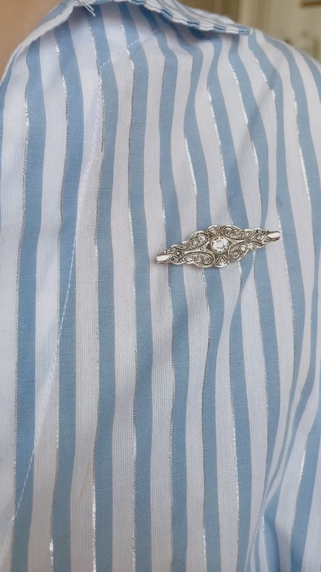 Edwardian Platinum, 14k Yellow Gold, and Diamond Filigree Brooch