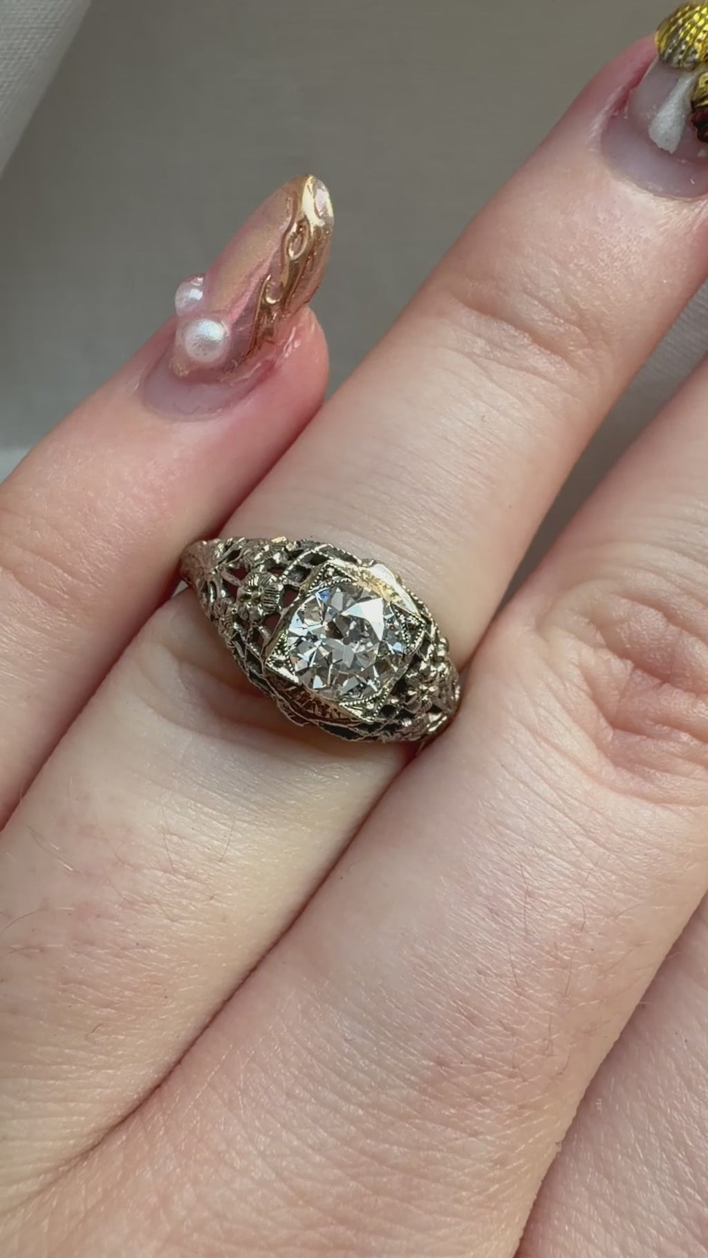 Art Deco Old European Cut Diamond and 18k White Gold Filigree Ring