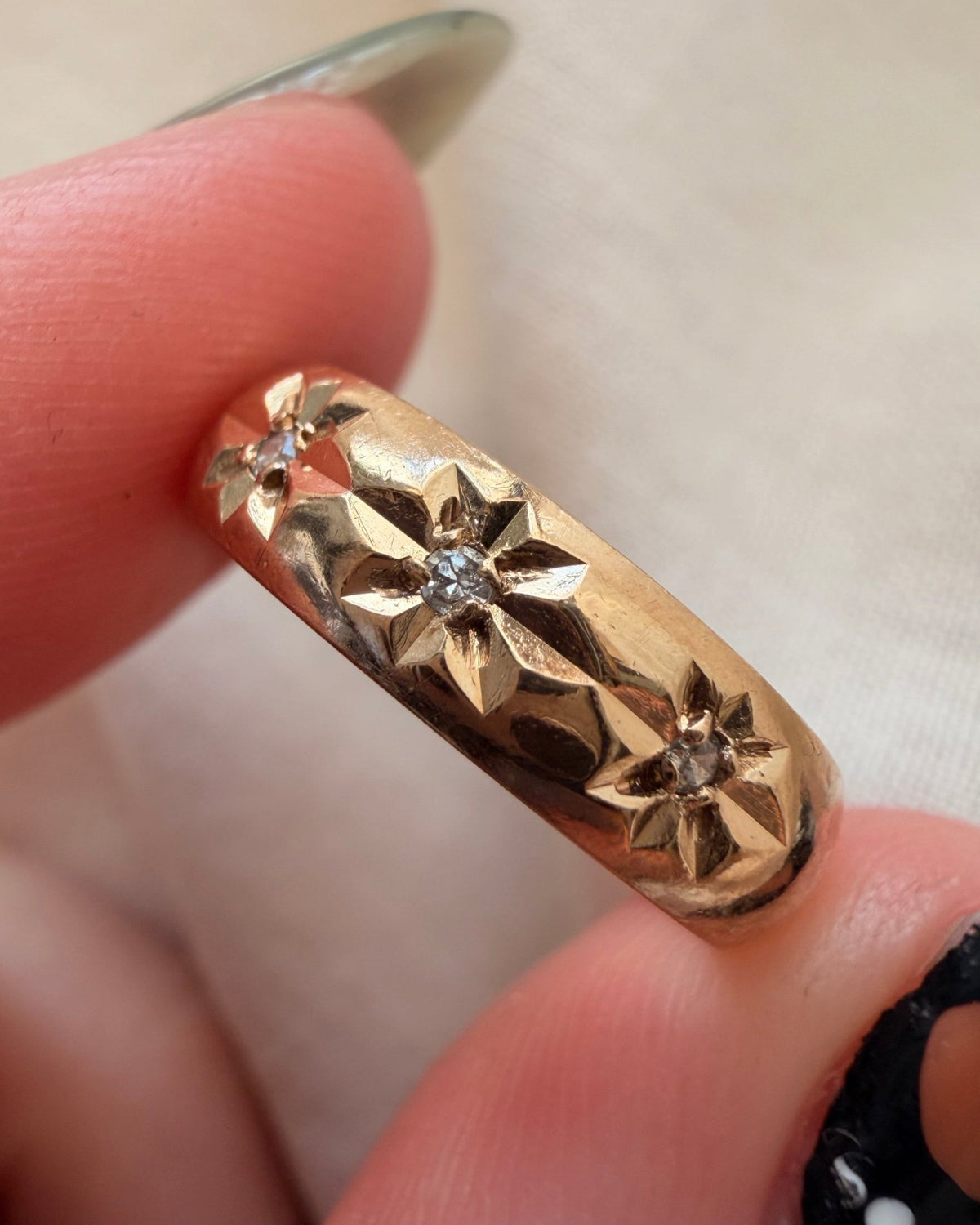 Retro 10k Yellow Gold Diamond Star 4.7 mm Band Ring - Clover Collective Antiques