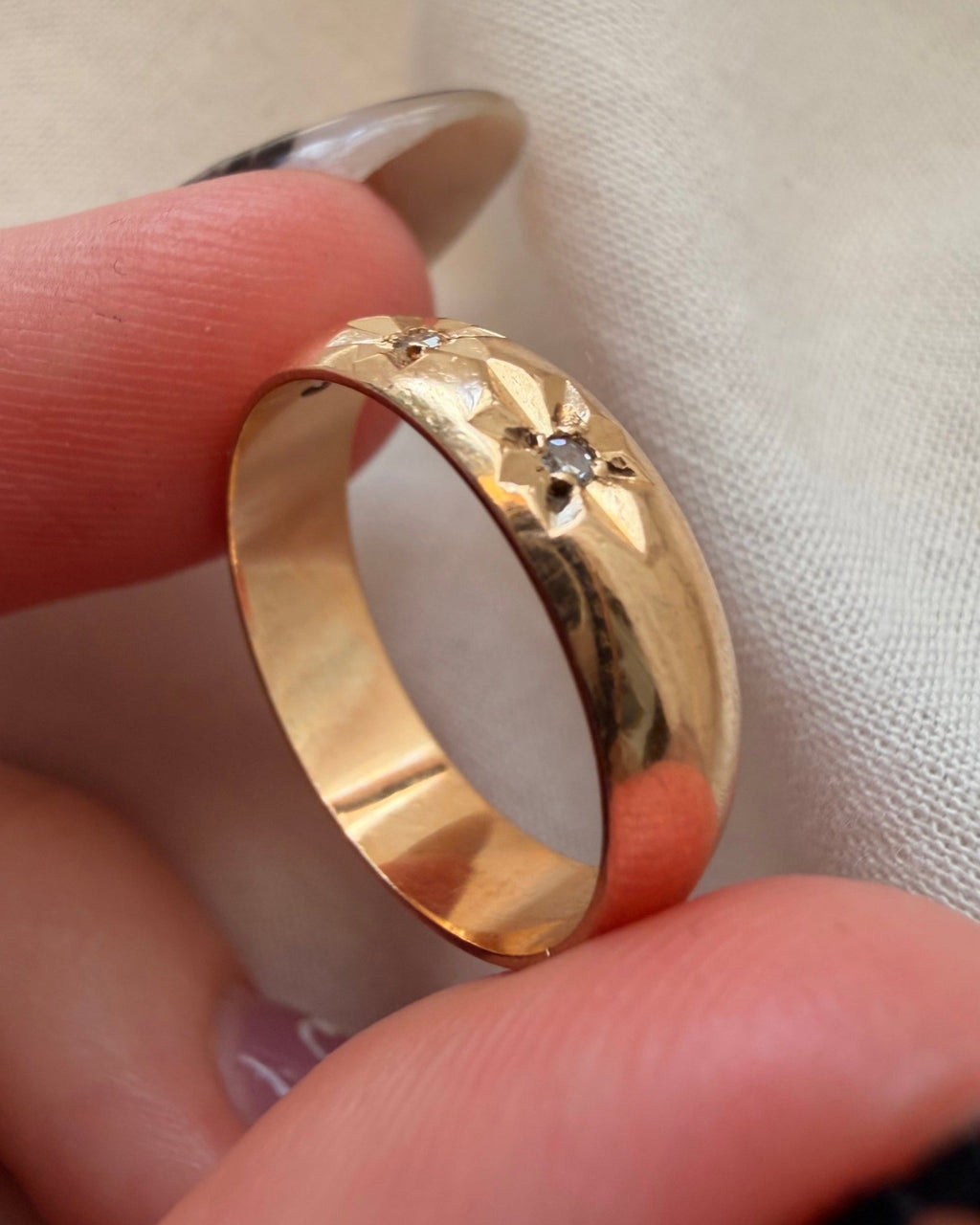 Retro 10k Yellow Gold Diamond Star 4.7 mm Band Ring - Clover Collective Antiques