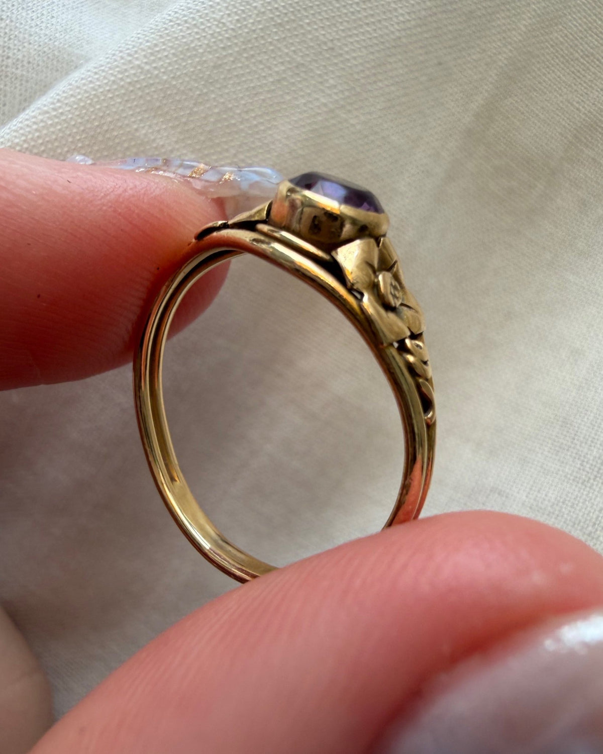 Retro 14k Yellow Gold and Amethyst Flower Ring - Clover Collective Antiques