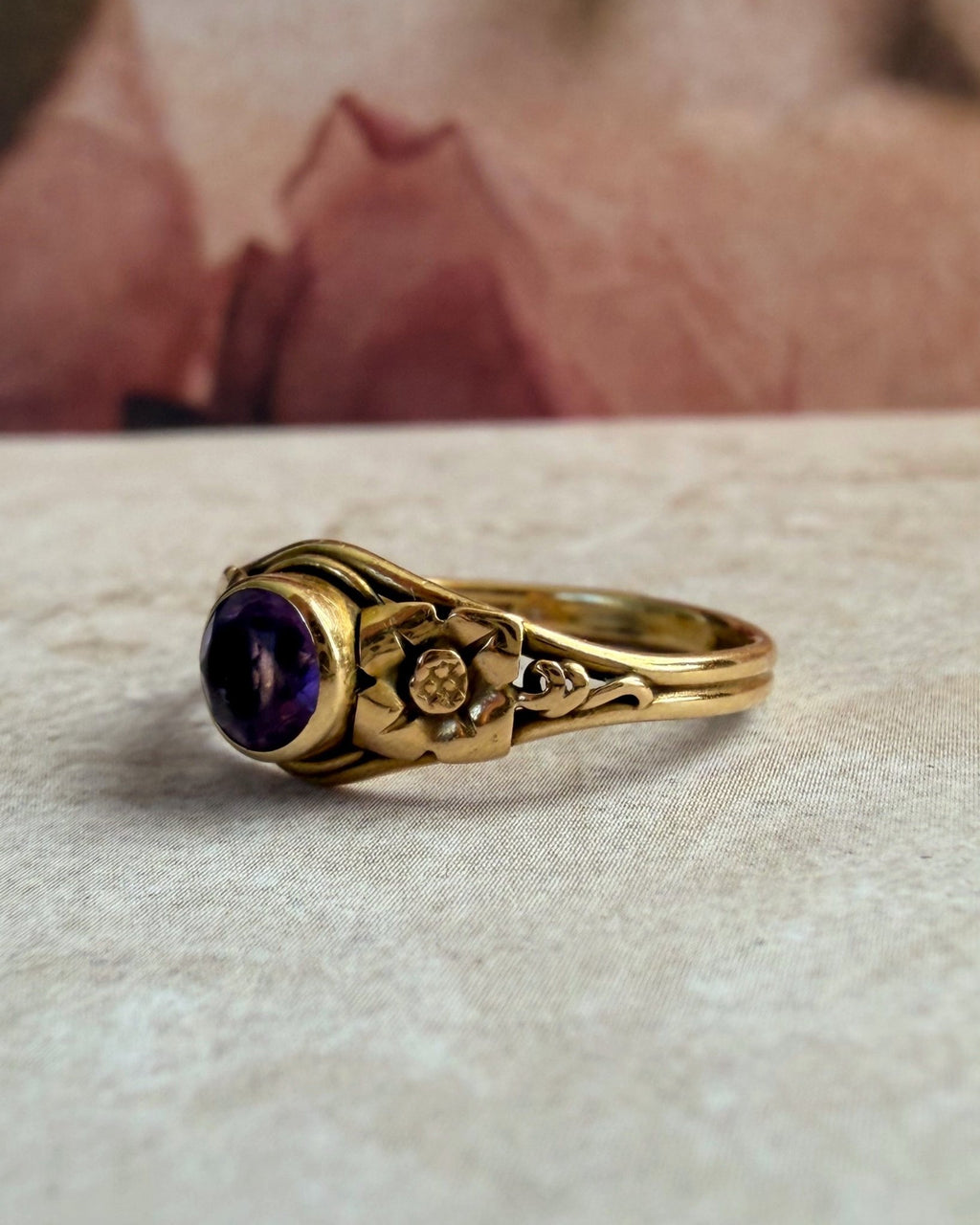 Retro 14k Yellow Gold and Amethyst Flower Ring - Clover Collective Antiques