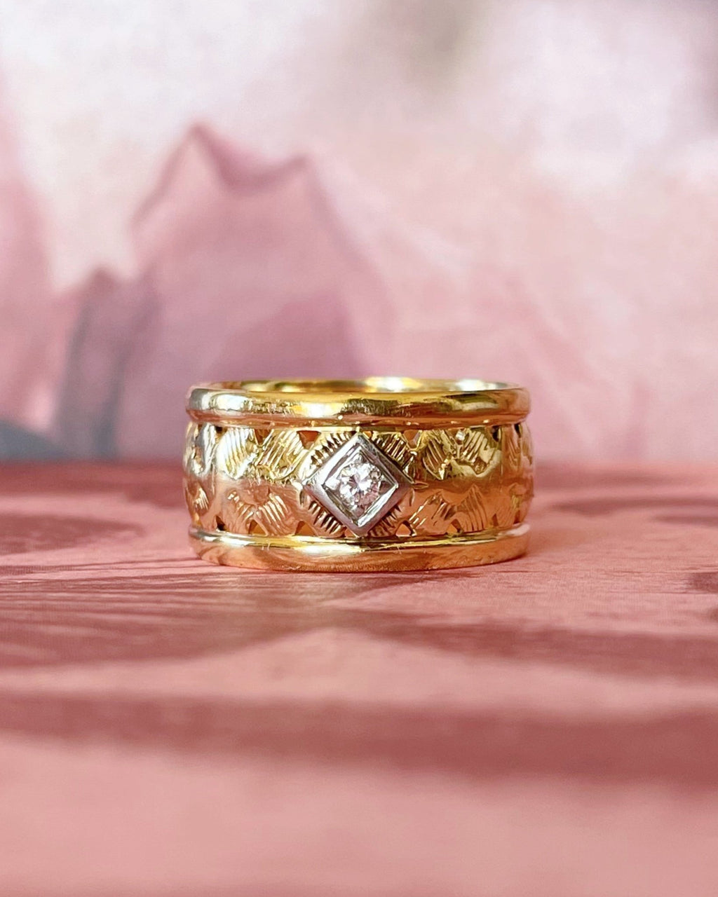 Retro 14k Yellow Gold and Diamond Floral Cigar Band - Clover Collective Antiques