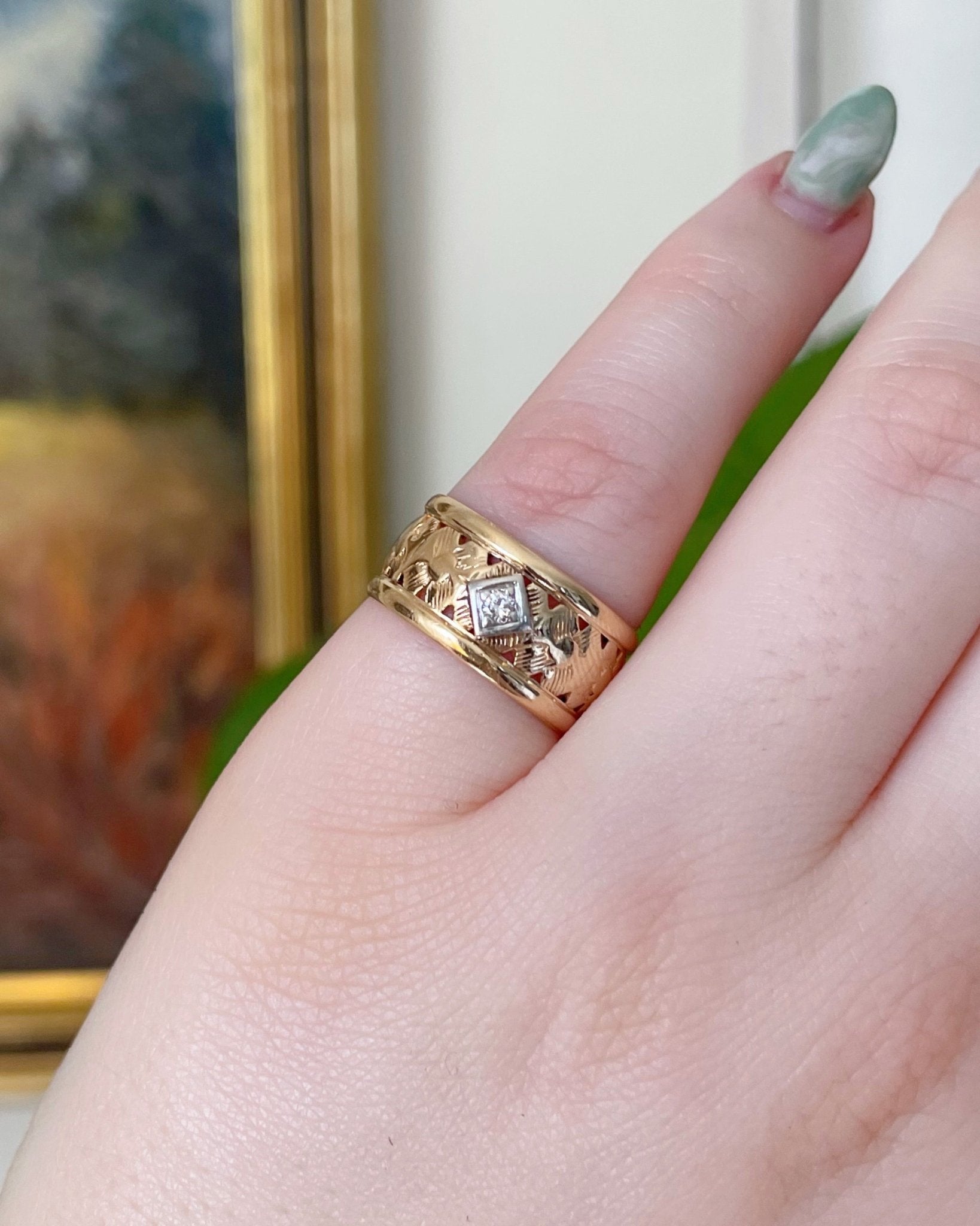 Retro 14k Yellow Gold and Diamond Floral Cigar Band - Clover Collective Antiques
