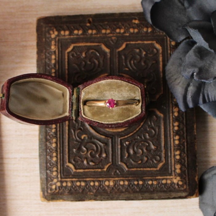 Retro 14k Yellow Gold and Ruby Solitaire Ring - Clover Collective Antiques