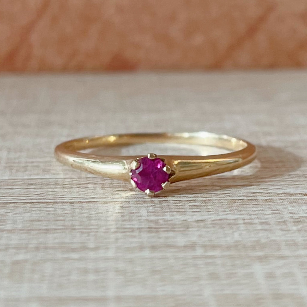 Retro 14k Yellow Gold and Ruby Solitaire Ring - Clover Collective Antiques