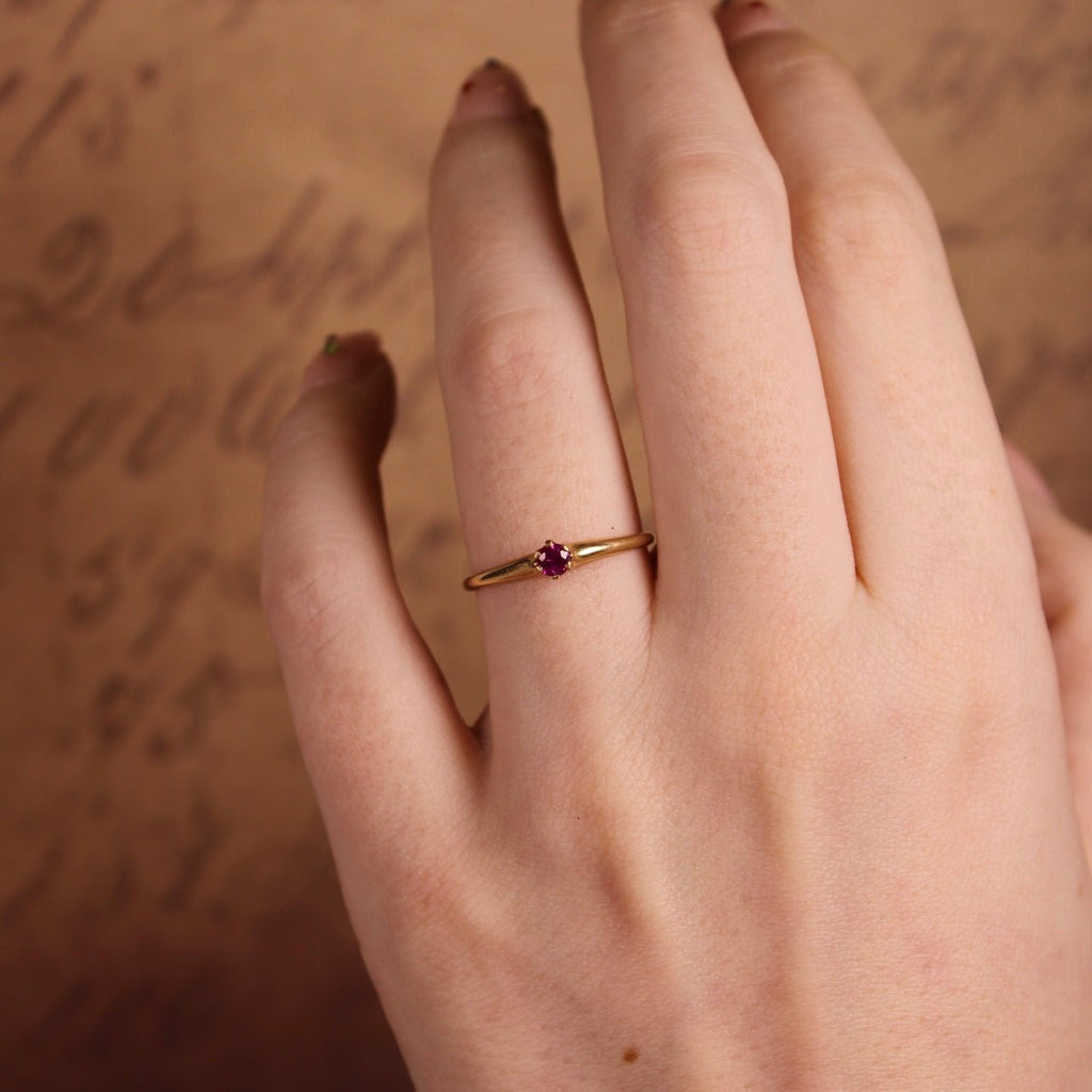Retro 14k Yellow Gold and Ruby Solitaire Ring - Clover Collective Antiques