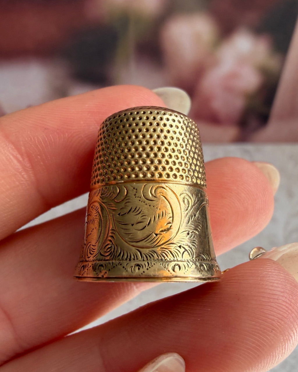 Victorian 12k Yellow Gold Engraved Thimble - Clover Collective Antiques
