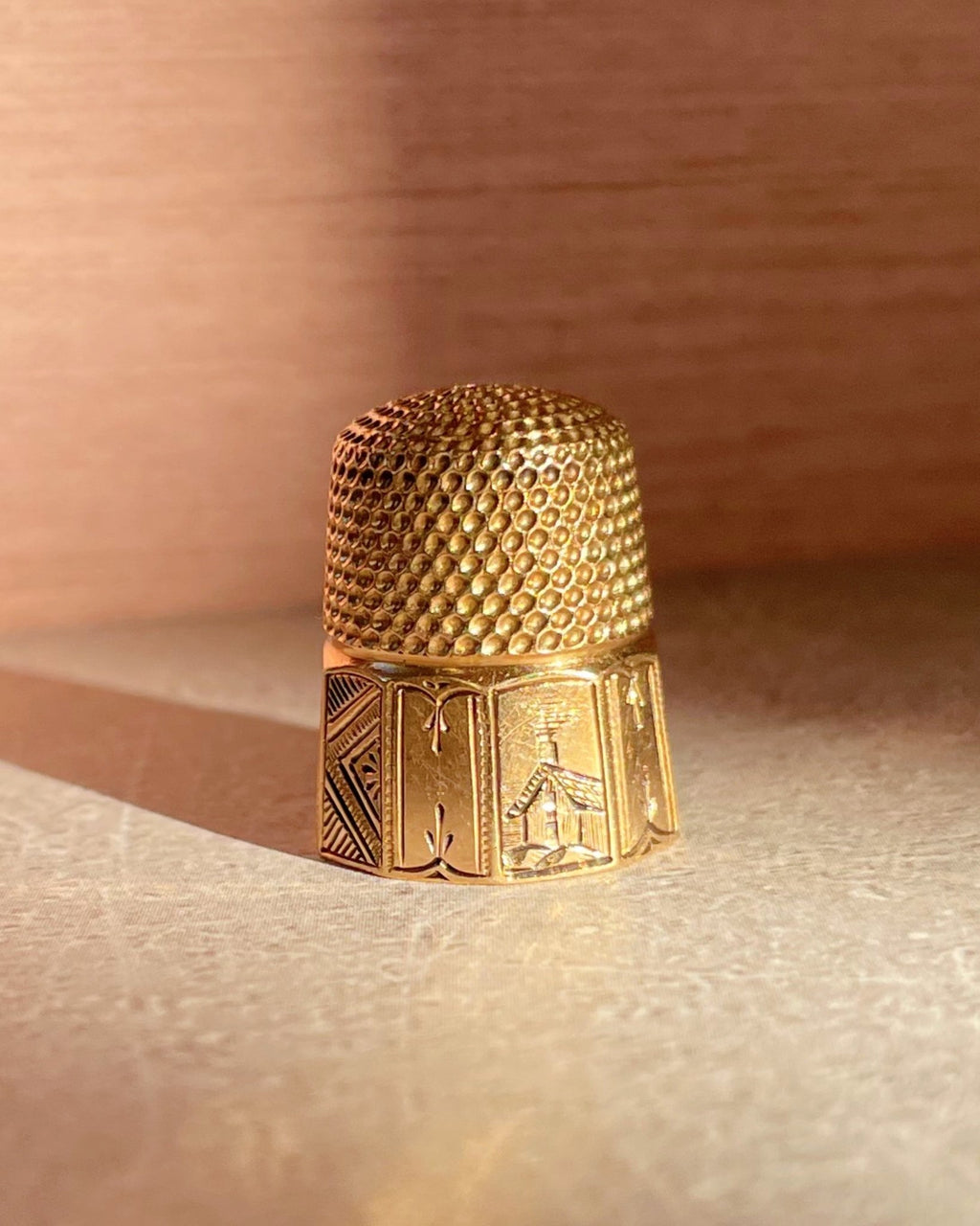 Victorian 14k Yellow Gold Engraved Thimble - Clover Collective Antiques