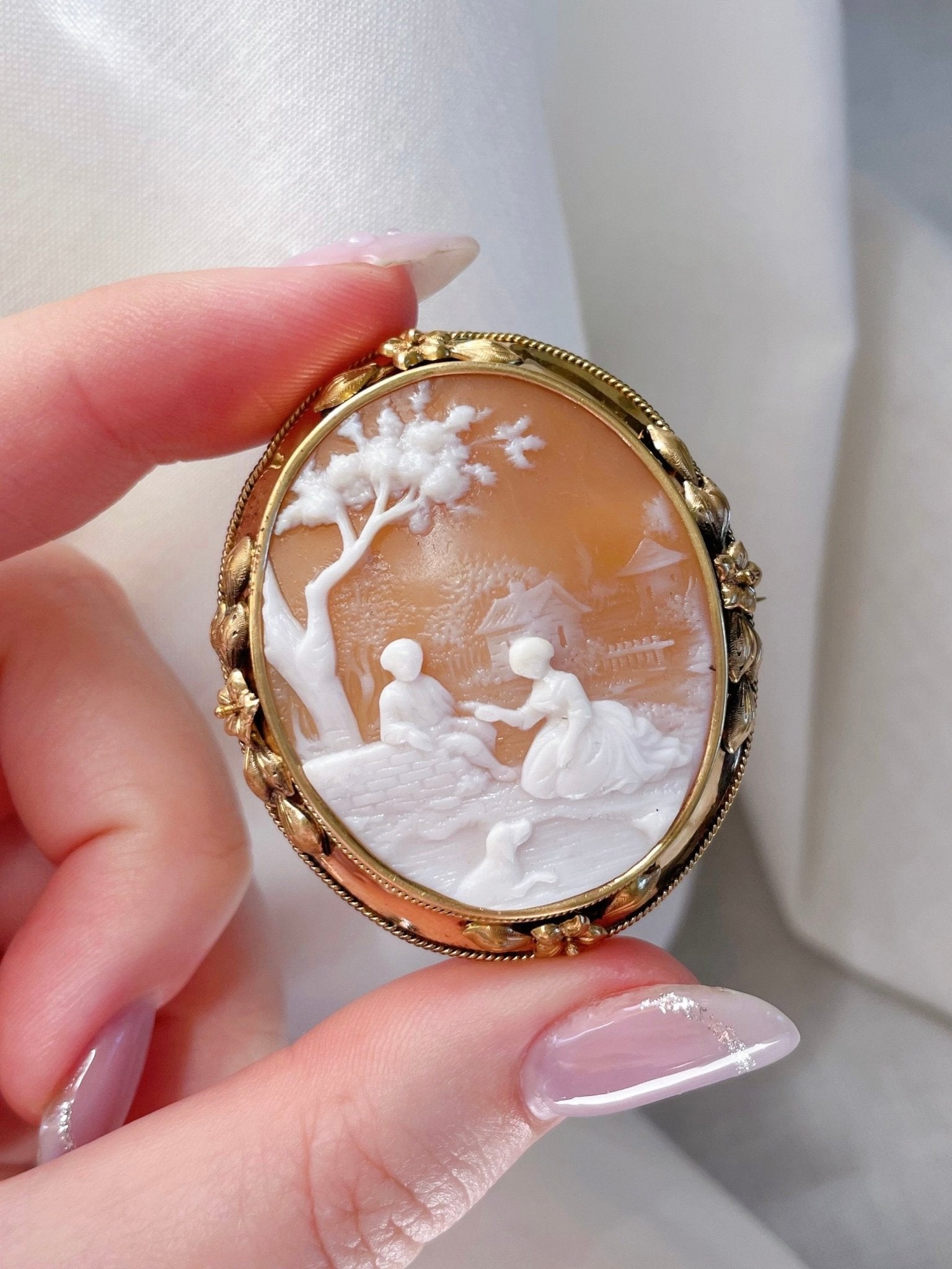 Victorian 18k Yellow Gold and Shell Cameo Brooch - Clover Collective Antiques