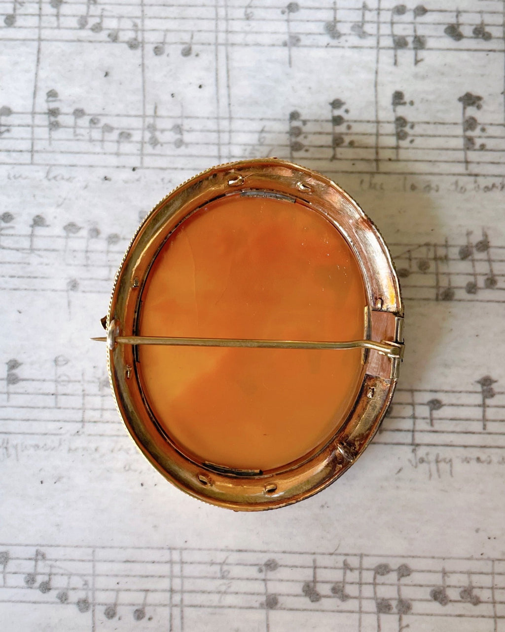 Victorian 18k Yellow Gold and Shell Cameo Brooch - Clover Collective Antiques