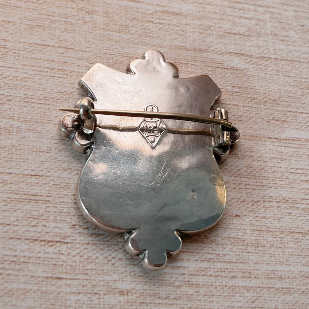 Victorian Scottish Montrose Agate and Etched Sterling Silver Cross Brooch - Clover Collective Antiques