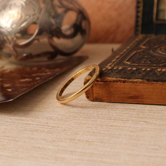 Vintage 14k Yellow Gold 2mm Band Ring - Clover Collective Antiques