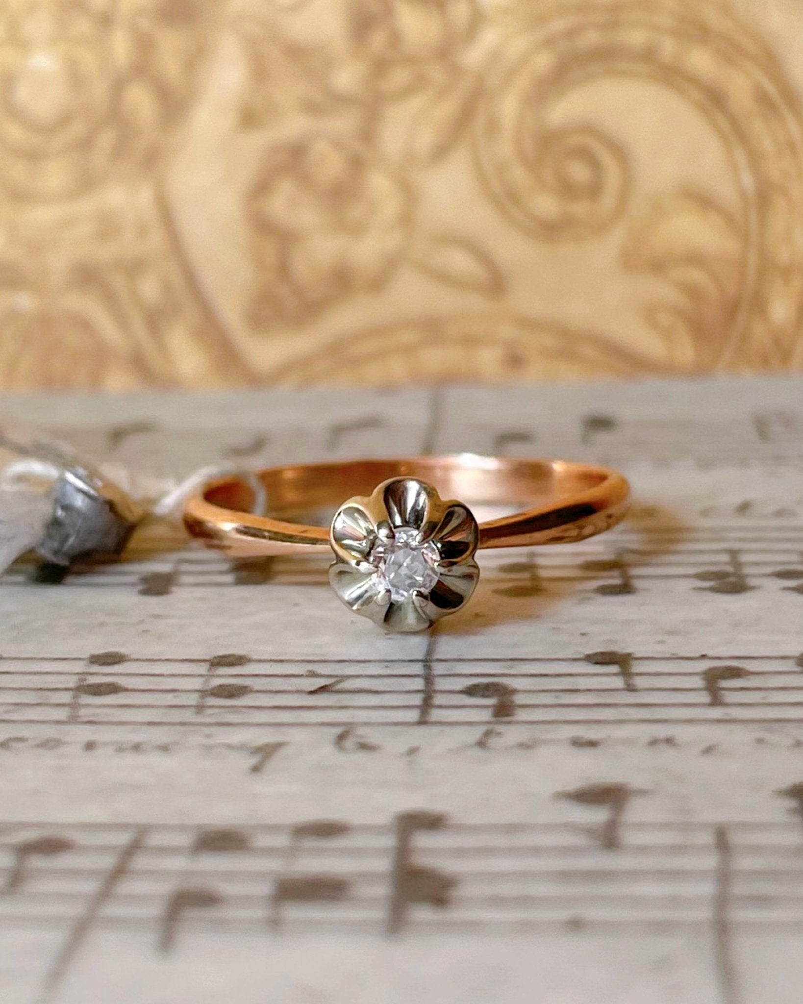 Vintage Soviet Kiev Jewelry Company 14k Two - Tone Gold and Cubic Zirconia Buttercup Deadstock Ring - Clover Collective Antiques