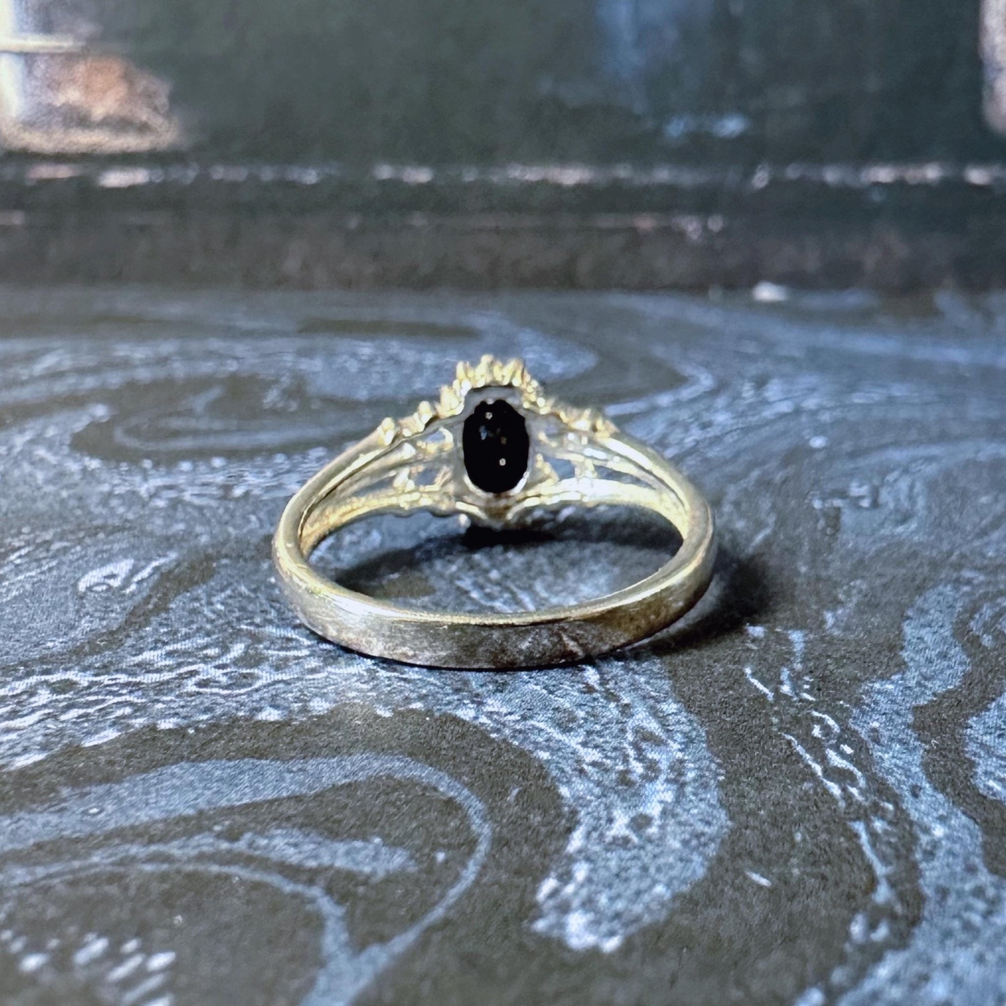 Vintage Sterling Silver and Dark Blue Sapphire Solitaire Ring - Clover Collective Antiques