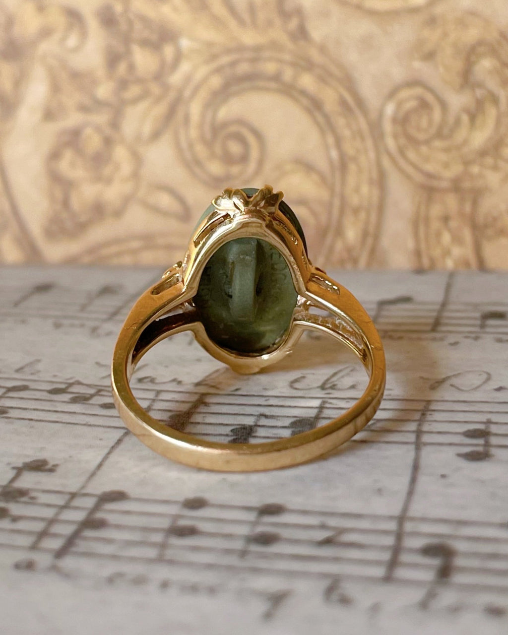Vintage Wedgewood Jasperware England 14k Yellow Gold Diana and Stag Cameo Ring - Clover Collective Antiques